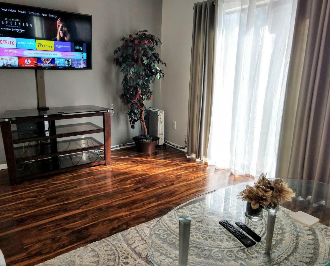 Delightful Townhome - Central Raleigh Location Extérieur photo